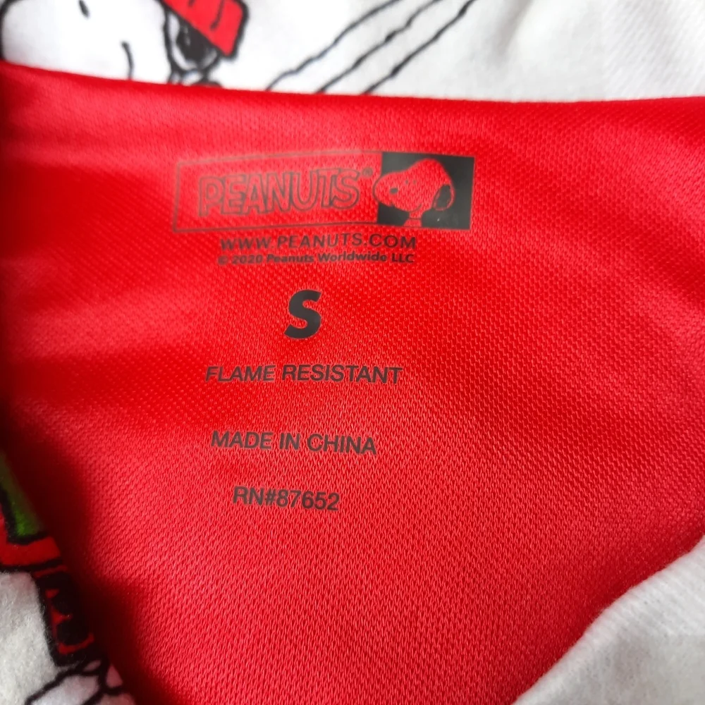 Peanuts Snoopy Charlie Brown Christmas Sleep Shirt Pajamas Fleece Holiday Gift